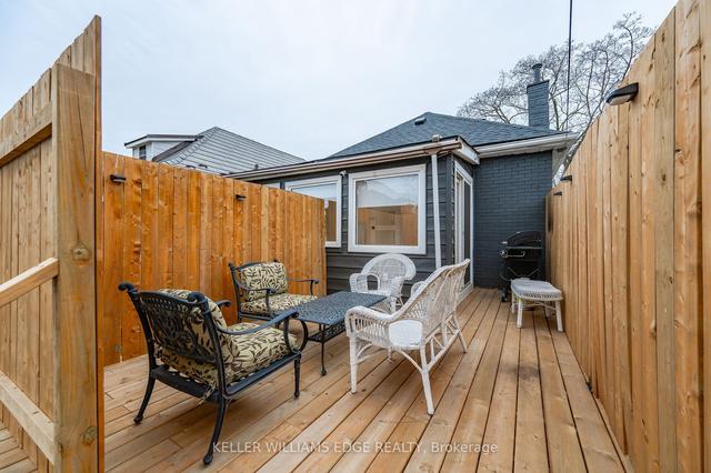 218 Rosslyn Ave S, House detached with 2 bedrooms, 2 bathrooms and 2 parking in Hamilton ON | Image 21