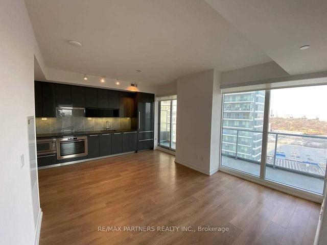 2010 - 115 Mcmahon Dr, Condo with 2 bedrooms, 2 bathrooms and 1 parking in Toronto ON | Image 8