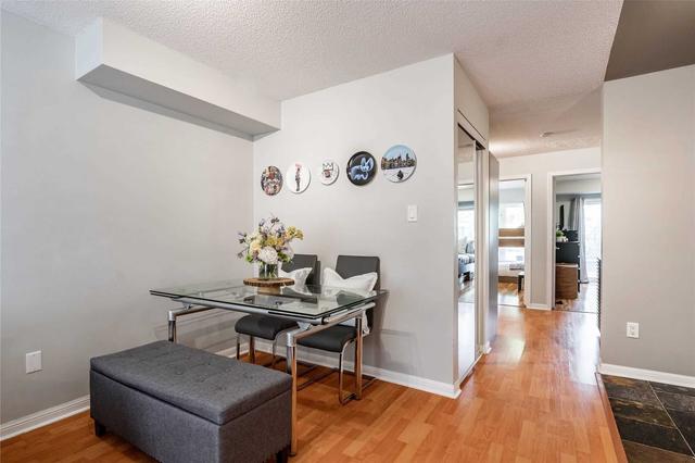 1201 - 22 Laidlaw St, Townhouse with 2 bedrooms, 1 bathrooms and 1 parking in Toronto ON | Image 17