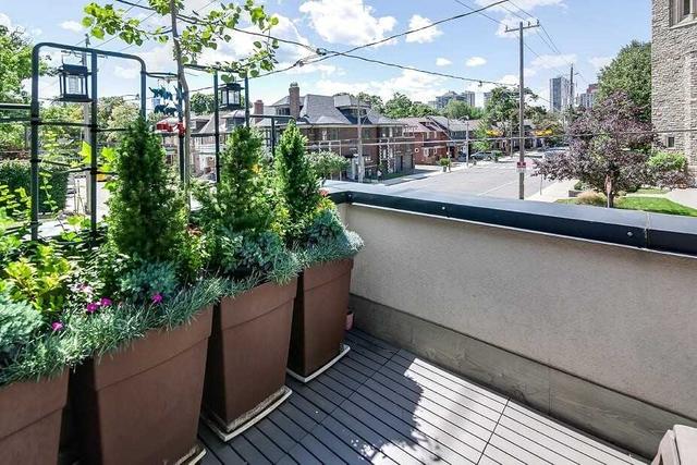 250 St Clair Ave E, House detached with 6 bedrooms, 8 bathrooms and 3 parking in Toronto ON | Image 5
