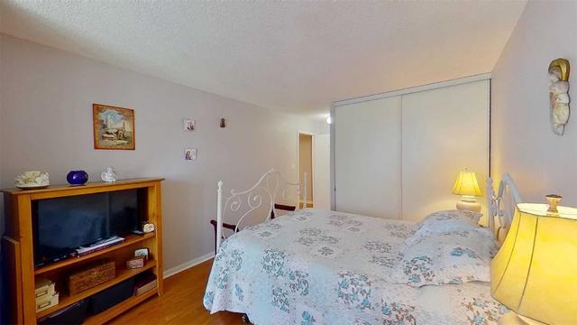 708 - 3 Hickory Tree Rd, Condo with 2 bedrooms, 2 bathrooms and 1 parking in Toronto ON | Image 7