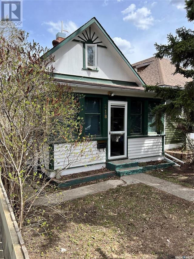 218 G Ave N, House detached with 3 bedrooms, 1 bathrooms and null parking in Saskatoon SK | Card Image