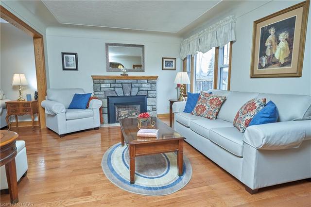 525 Emery Street E, House detached with 2 bedrooms, 2 bathrooms and 5 parking in London ON | Image 7