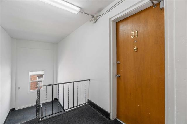 31 - 1759 King Street E, Condo with 1 bedrooms, 1 bathrooms and 1 parking in Hamilton ON | Image 2