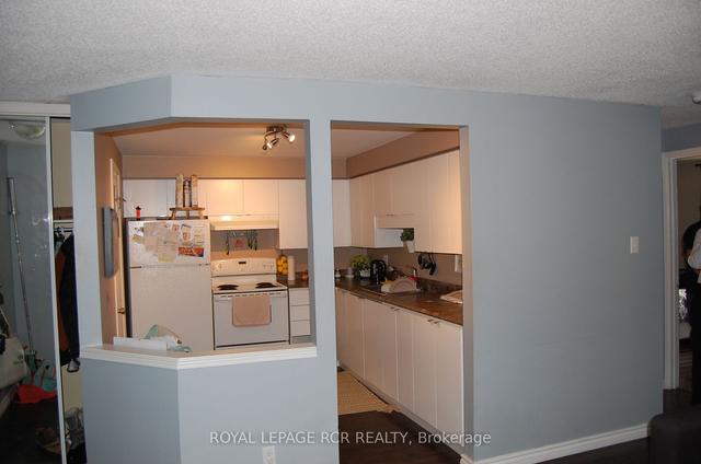 702 - 565 Greenfield Ave, Condo with 2 bedrooms, 1 bathrooms and 1 parking in Kitchener ON | Image 7