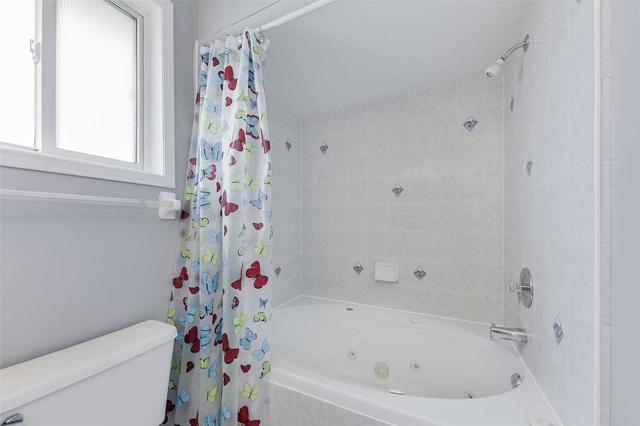 338 Emms Dr, House detached with 3 bedrooms, 2 bathrooms and 6 parking in Barrie ON | Image 25