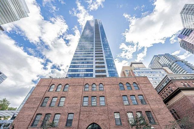 1501 - 5 St Joseph St, Condo with 1 bedrooms, 1 bathrooms and 0 parking in Toronto ON | Image 1