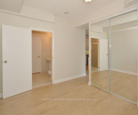 1804 - 220 Victoria St, Condo with 2 bedrooms, 2 bathrooms and 0 parking in Toronto ON | Image 6