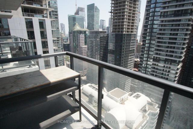 3516 - 87 Peter St, Condo with 1 bedrooms, 1 bathrooms and 0 parking in Toronto ON | Image 7