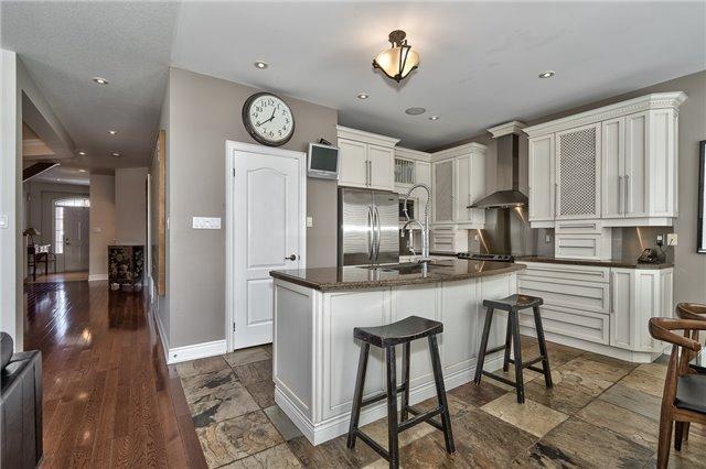 2473 Tesla Cres, House detached with 4 bedrooms, 4 bathrooms and 4 parking in Oakville ON | Image 4