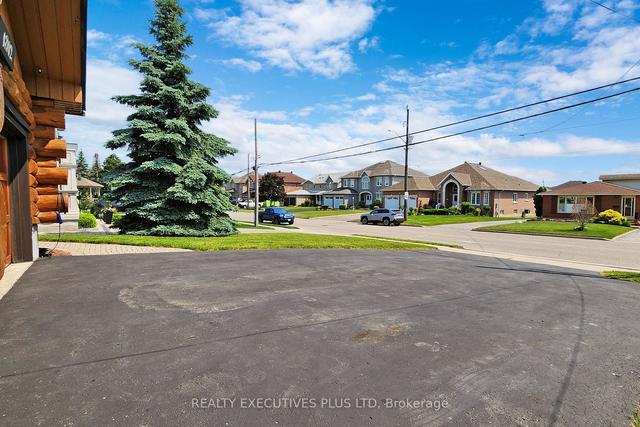 1802 Woodview Ave, House detached with 4 bedrooms, 4 bathrooms and 6 parking in Pickering ON | Image 16