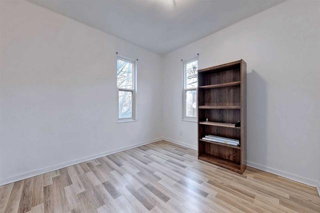 upper - 370 Delaware Ave, House semidetached with 2 bedrooms, 1 bathrooms and 0 parking in Toronto ON | Image 9