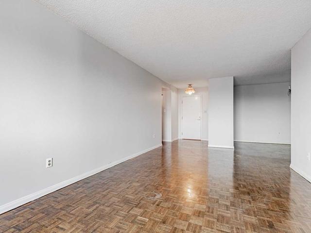 507 - 3000 Bathurst St, Condo with 2 bedrooms, 2 bathrooms and 1 parking in Toronto ON | Image 3
