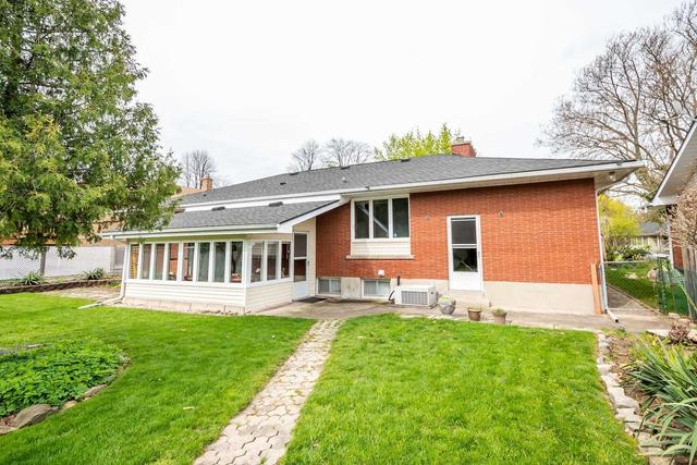 334 Grantham Ave, House detached with 3 bedrooms, 2 bathrooms and 5 parking in St. Catharines ON | Image 16