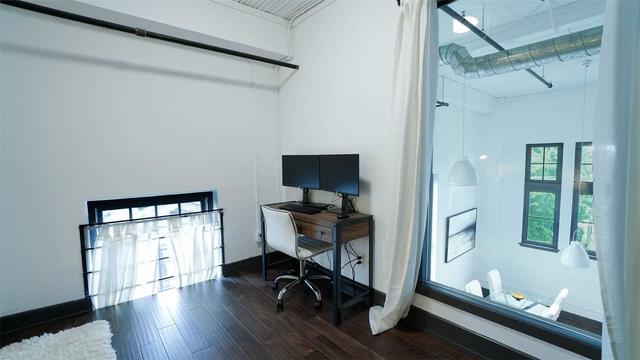 302 - 183 Dovercourt Rd, Condo with 2 bedrooms, 2 bathrooms and 1 parking in Toronto ON | Image 3