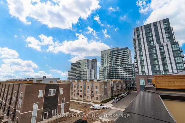 th377 - 80 Honeycrisp Cres, Townhouse with 3 bedrooms, 3 bathrooms and 1 parking in Vaughan ON | Image 35