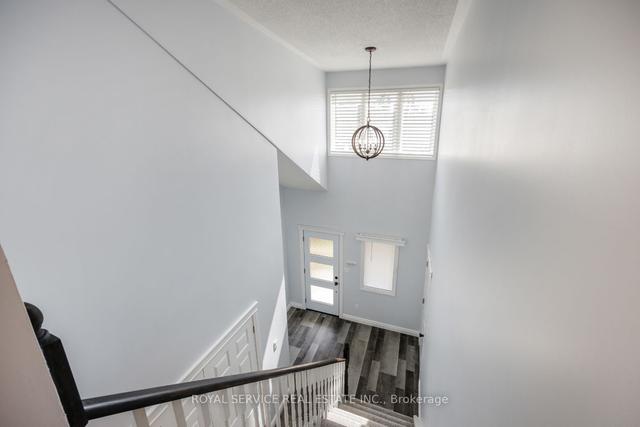 1298 Eagle Cres, House attached with 2 bedrooms, 3 bathrooms and 3.5 parking in Peterborough ON | Image 15