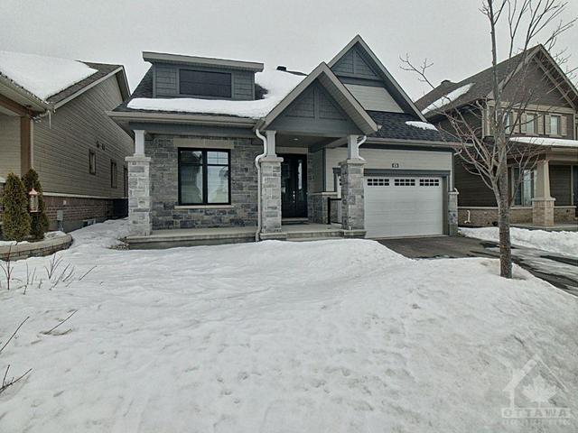 874 Percival Crescent, House detached with 2 bedrooms, 2 bathrooms and 6 parking in Ottawa ON | Image 1