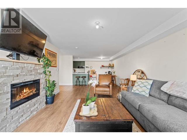 203 - 217 Elm Avenue, Condo with 1 bedrooms, 1 bathrooms and 1 parking in Penticton BC | Image 12