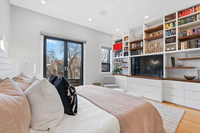 364 Lippincott St, House semidetached with 3 bedrooms, 4 bathrooms and 2 parking in Toronto ON | Image 11