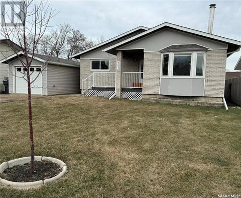 151 Allanbrooke Drive, House detached with 4 bedrooms, 3 bathrooms and null parking in Yorkton SK | Card Image