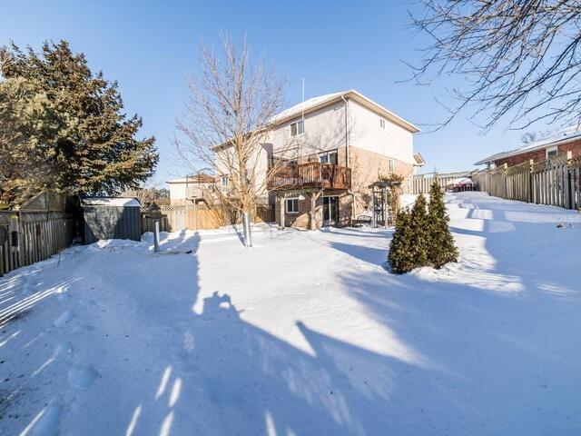 809 Wolfberry Crt, House attached with 3 bedrooms, 2 bathrooms and 3 parking in Oshawa ON | Image 30