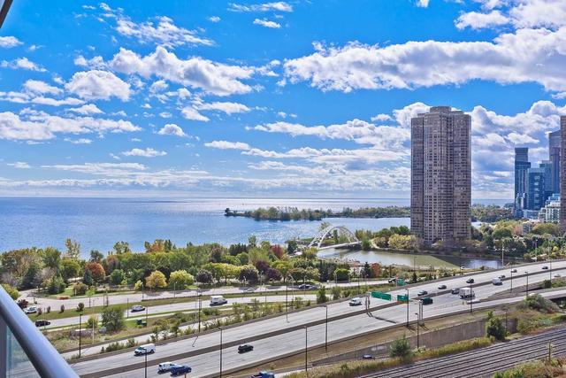 1512 - 103 The Queensway Ave, Condo with 2 bedrooms, 2 bathrooms and 1 parking in Toronto ON | Image 4