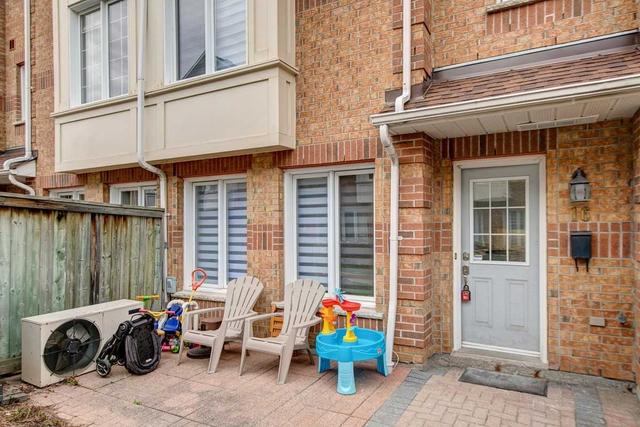 16 - 151 Townsgate Dr, Townhouse with 3 bedrooms, 3 bathrooms and 2 parking in Vaughan ON | Image 12