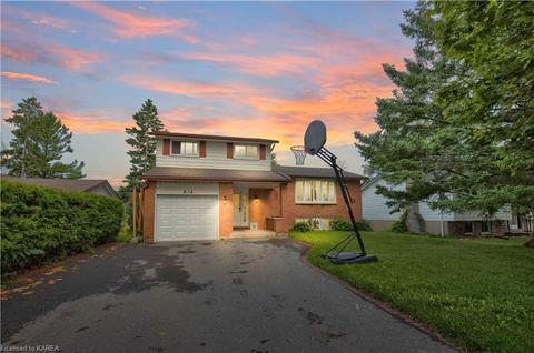 745 Aylmer Crescent, House detached with 3 bedrooms, 1 bathrooms and 5 parking in Kingston ON | Card Image