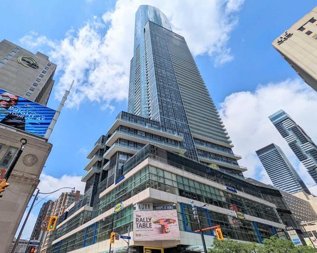 2114 - 386 Yonge St, Condo with 1 bedrooms, 1 bathrooms and 0 parking in Toronto ON | Card Image