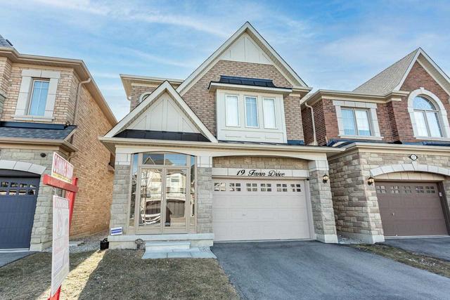 19 Fann Dr, House detached with 3 bedrooms, 3 bathrooms and 3 parking in Brampton ON | Image 1