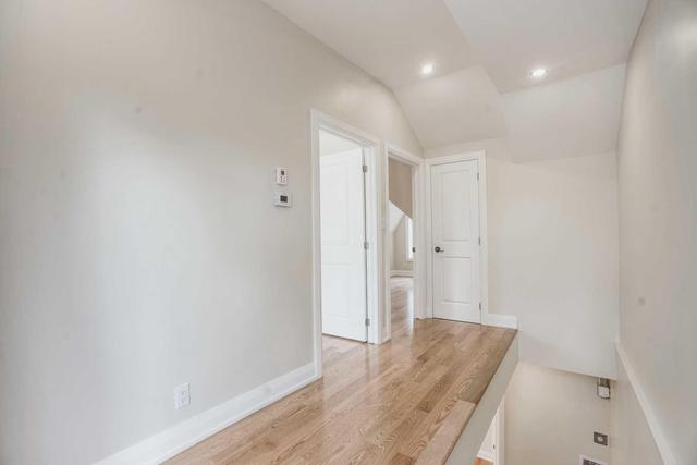 354 Brunswick Ave, House semidetached with 6 bedrooms, 4 bathrooms and null parking in Toronto ON | Image 22