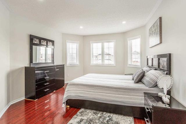 176 Luella Cres, House detached with 4 bedrooms, 4 bathrooms and 8 parking in Brampton ON | Image 7
