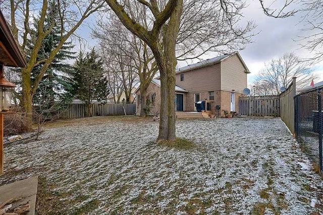 9 Eves Crt, House detached with 3 bedrooms, 3 bathrooms and 6 parking in Newmarket ON | Image 21