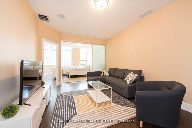 302 - 393 King St W, Condo with 2 bedrooms, 2 bathrooms and 1 parking in Toronto ON | Image 12