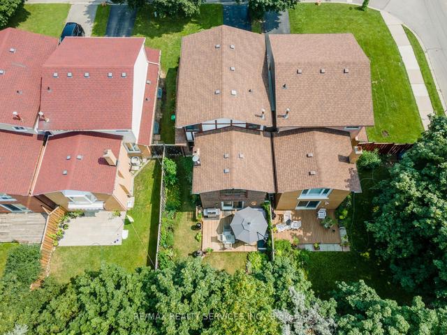 4 Sophia St, House detached with 3 bedrooms, 2 bathrooms and 3 parking in Brampton ON | Image 30
