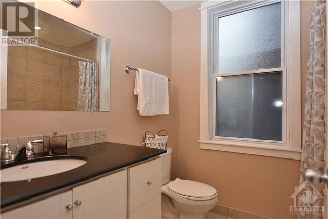 1 - 736 Cooper Street, Condo with 3 bedrooms, 3 bathrooms and 1 parking in Ottawa ON | Image 7