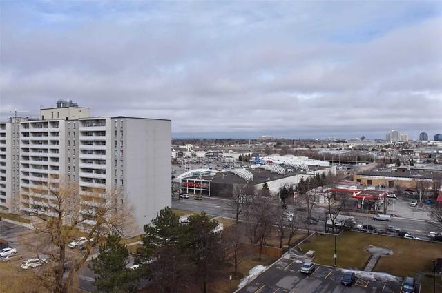 1002 - 2 Glamorgan Ave, Condo with 2 bedrooms, 1 bathrooms and 1 parking in Toronto ON | Image 33