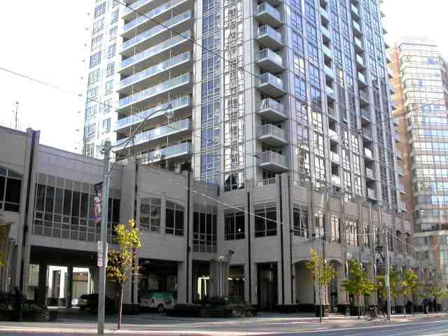 3002 - 761 Bay St, Condo with 2 bedrooms, 2 bathrooms and 1 parking in Toronto ON | Image 1