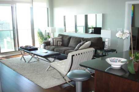 3107 - 33 Lombard St, Condo with 2 bedrooms, 2 bathrooms and 1 parking in Toronto ON | Image 2