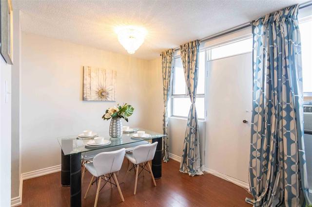 601 - 1950 Kennedy Rd, Condo with 3 bedrooms, 1 bathrooms and 1 parking in Toronto ON | Image 2