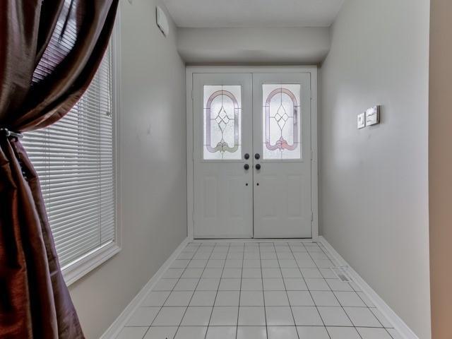 6673 Lisgar Dr, House detached with 4 bedrooms, 4 bathrooms and 3 parking in Mississauga ON | Image 3