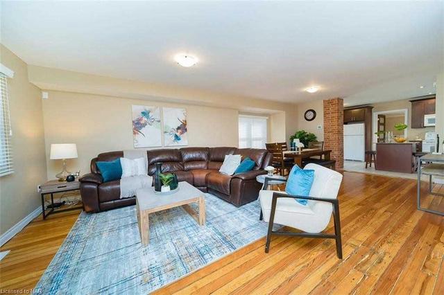 21 Berryman Ave, House detached with 3 bedrooms, 2 bathrooms and 3 parking in St. Catharines ON | Image 12