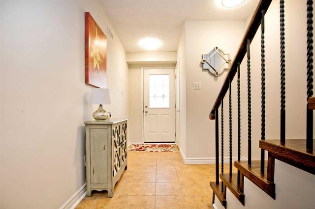 1 Thimble Berry Way, Townhouse with 3 bedrooms, 3 bathrooms and 2 parking in Toronto ON | Image 19