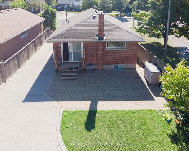654 Upper Wentworth St, House detached with 3 bedrooms, 2 bathrooms and 7 parking in Hamilton ON | Image 13