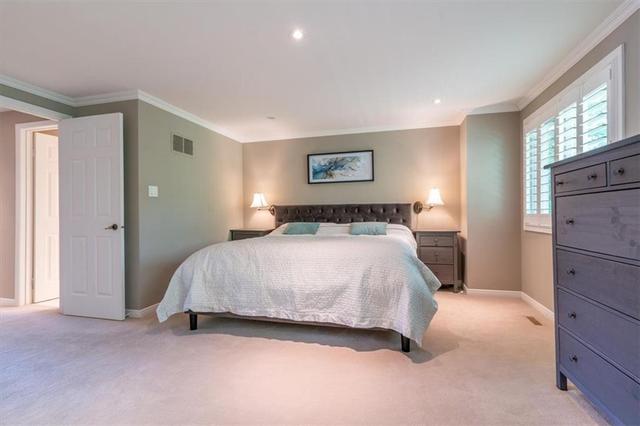 08 - 1241 Mccraney Street E, House attached with 3 bedrooms, 2 bathrooms and 1 parking in Oakville ON | Image 18