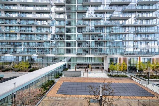 th102 - 29 Queens Quay E, Townhouse with 3 bedrooms, 4 bathrooms and 1 parking in Toronto ON | Image 1