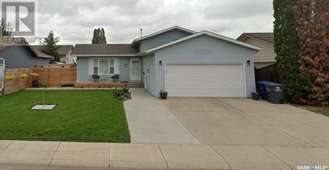 42 Robinson Crescent, House detached with 3 bedrooms, 2 bathrooms and null parking in Saskatoon SK | Card Image
