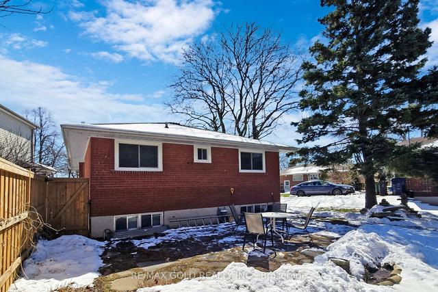 40 Fordover Dr, House detached with 3 bedrooms, 2 bathrooms and 3 parking in Toronto ON | Image 18