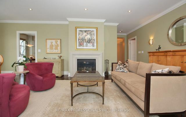 710 - 2855 Bloor St W, Condo with 2 bedrooms, 3 bathrooms and 2 parking in Toronto ON | Image 2